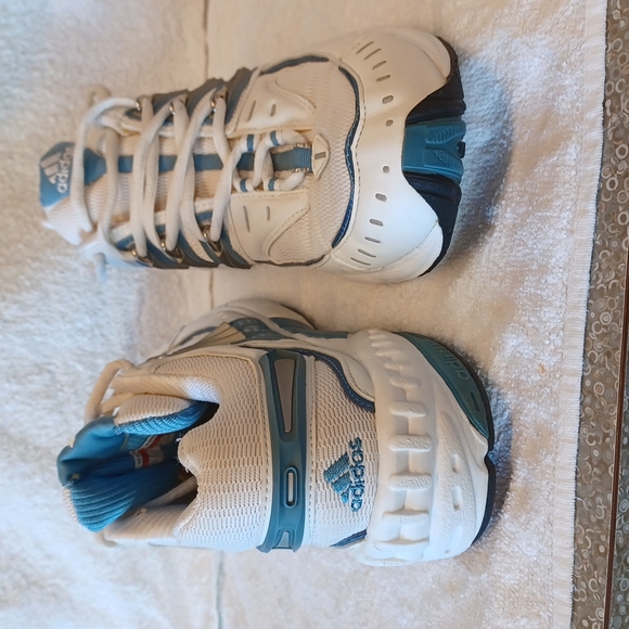 Adidas Classic Cross Training/Running Shoe NEW- Sz. 8.5 - Picture 7 of 14